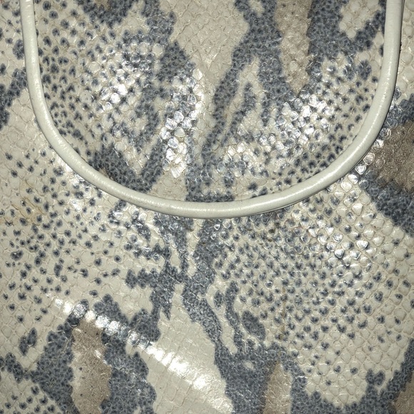 MEYERS USE VINTAGE FAUX REPTILE CROSSBODY BAG - Picture 3 of 5